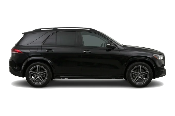 Zwarte Mercedes GLE SUV, van opzij